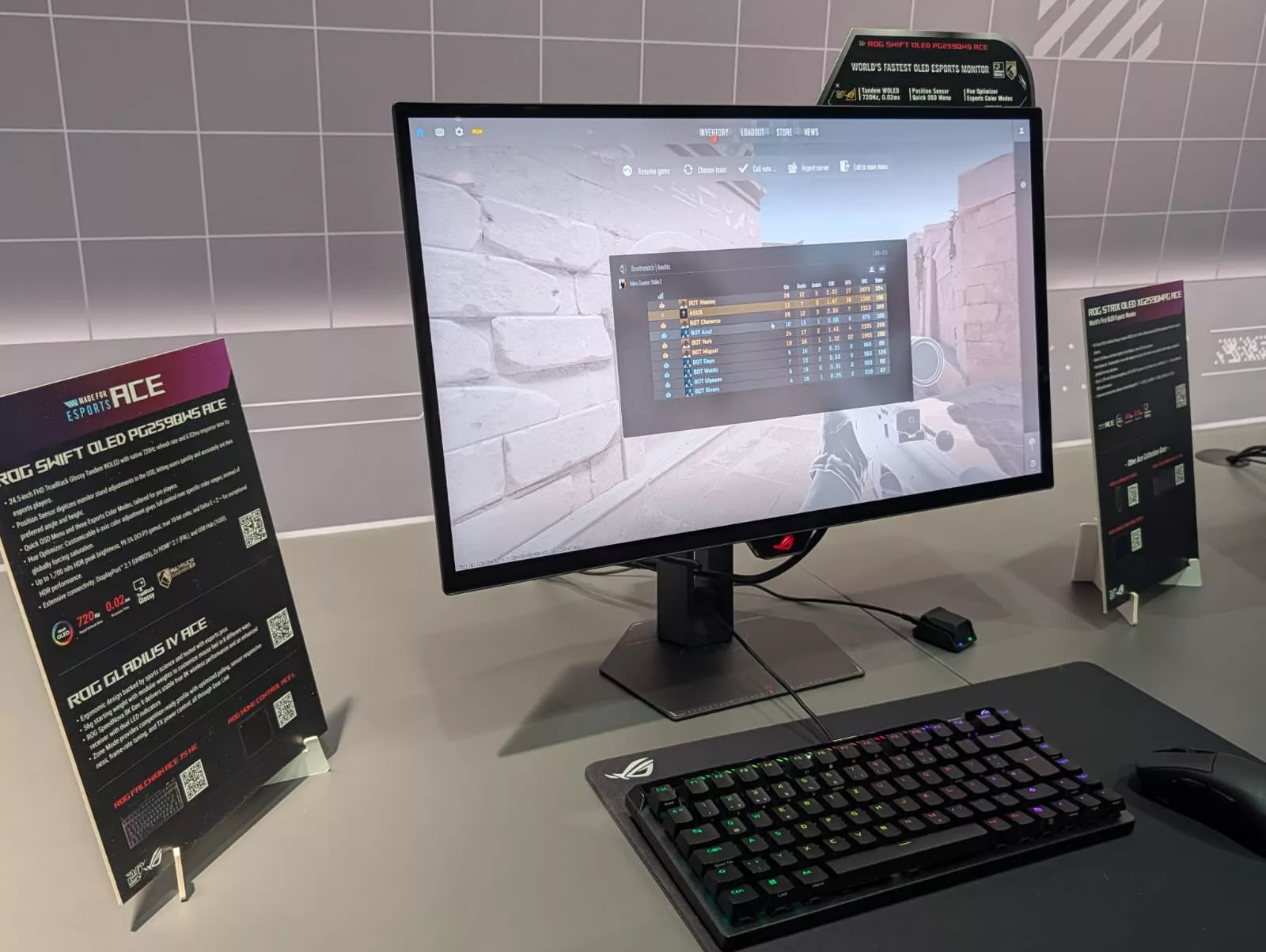 O monitor ASUS ROG Swift OLED PG259QWS Ace